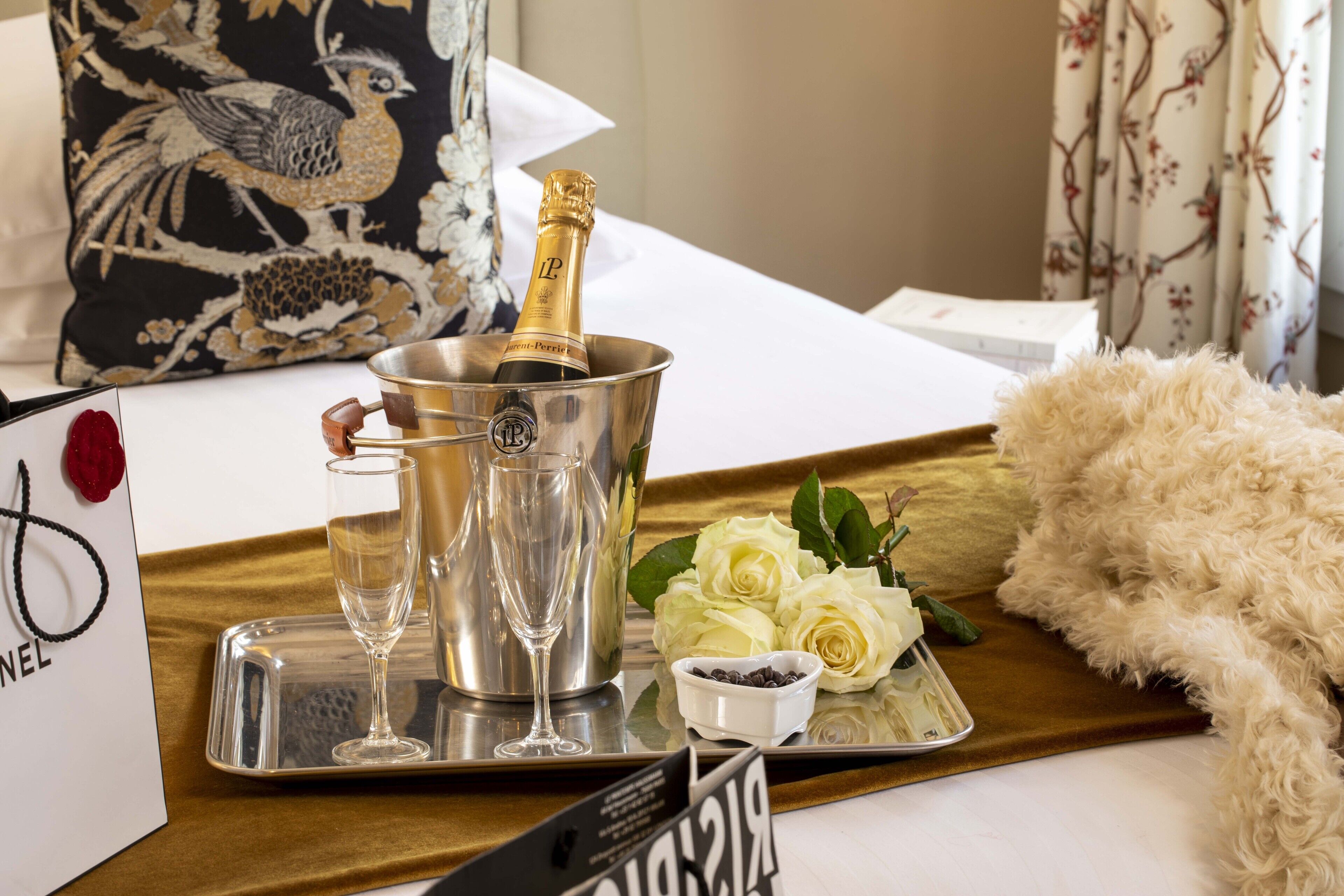 superior room | minibar, in-room safe, desk, soundproofing