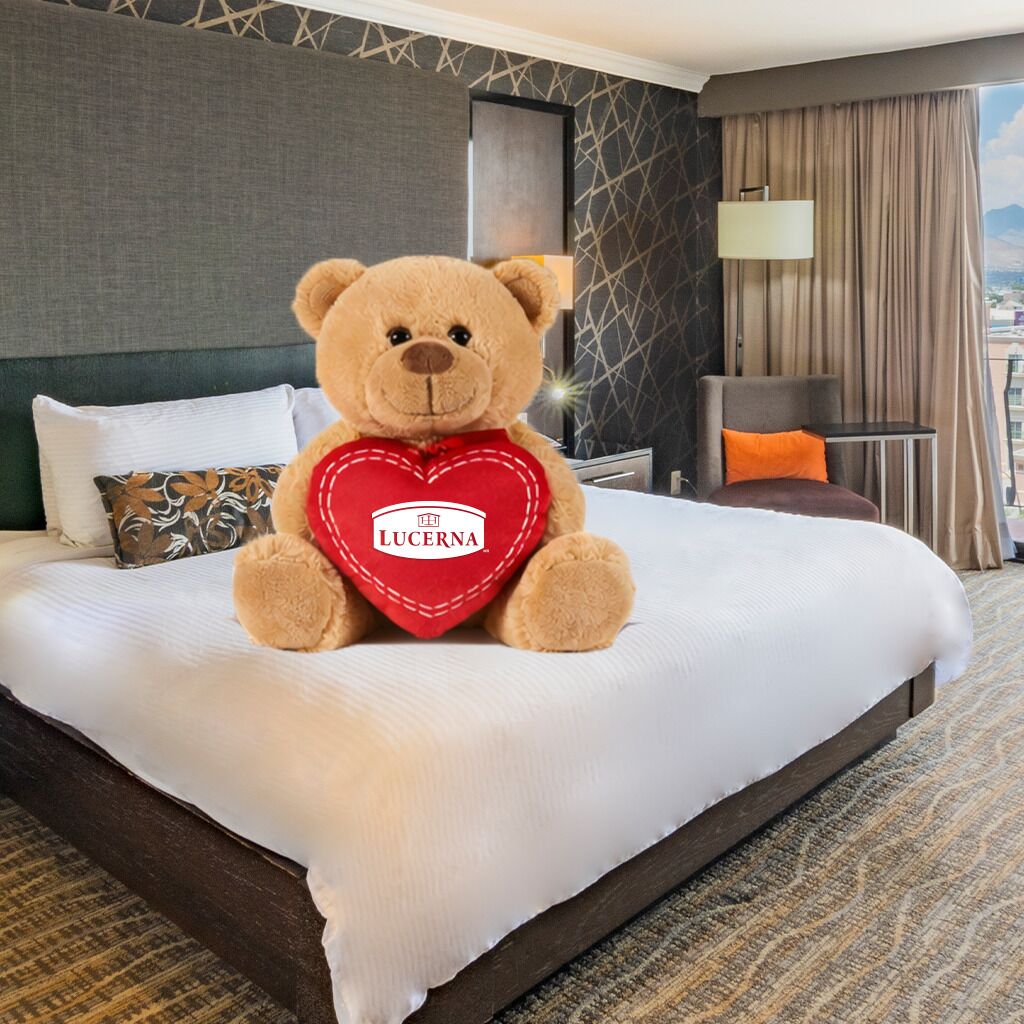 Lucerna Select, 1 King Bed | Ropa de cama de alta calidad y caja de seguridad en la habitación 