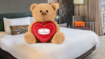 Lucerna Select, 1 King Bed | Biancheria da letto di alta qualità, una cassaforte in camera