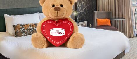 Lucerna Select, 1 King Bed | Luxe beddengoed, een kluis op de kamer, een bureau