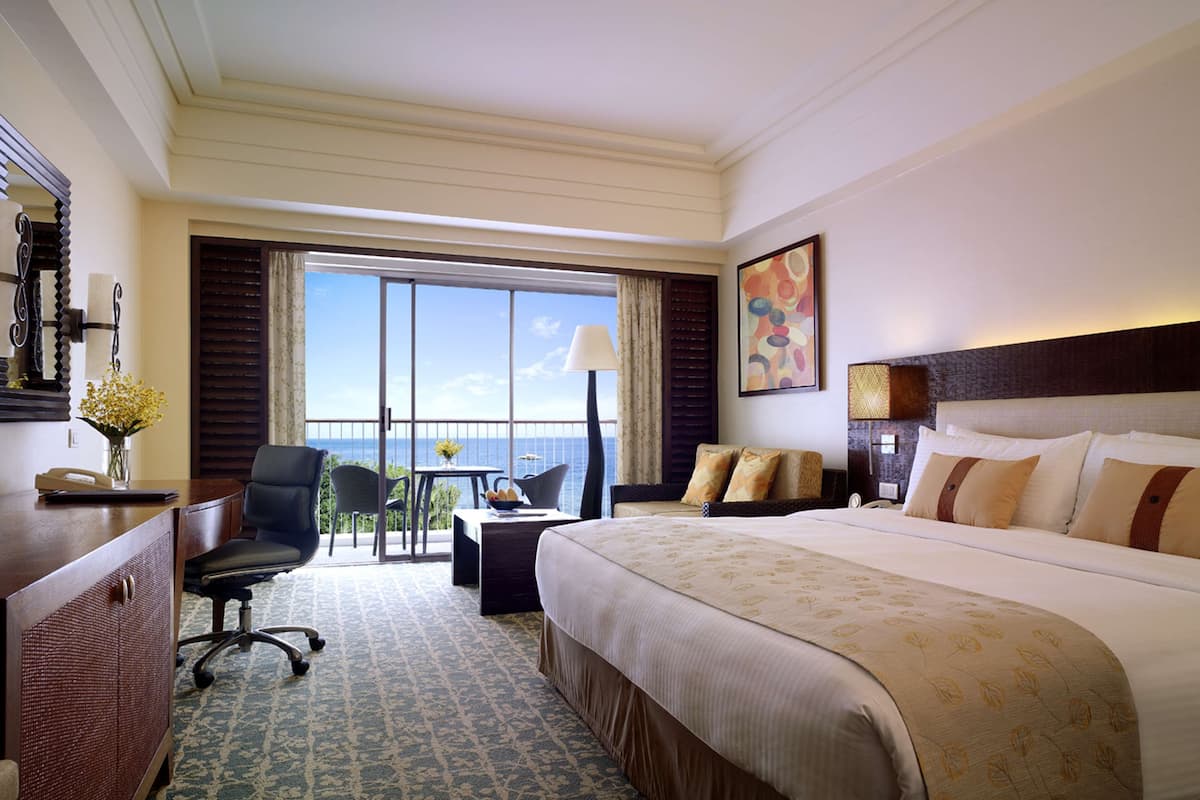 Minibar, in-room safe, desk, blackout drapes