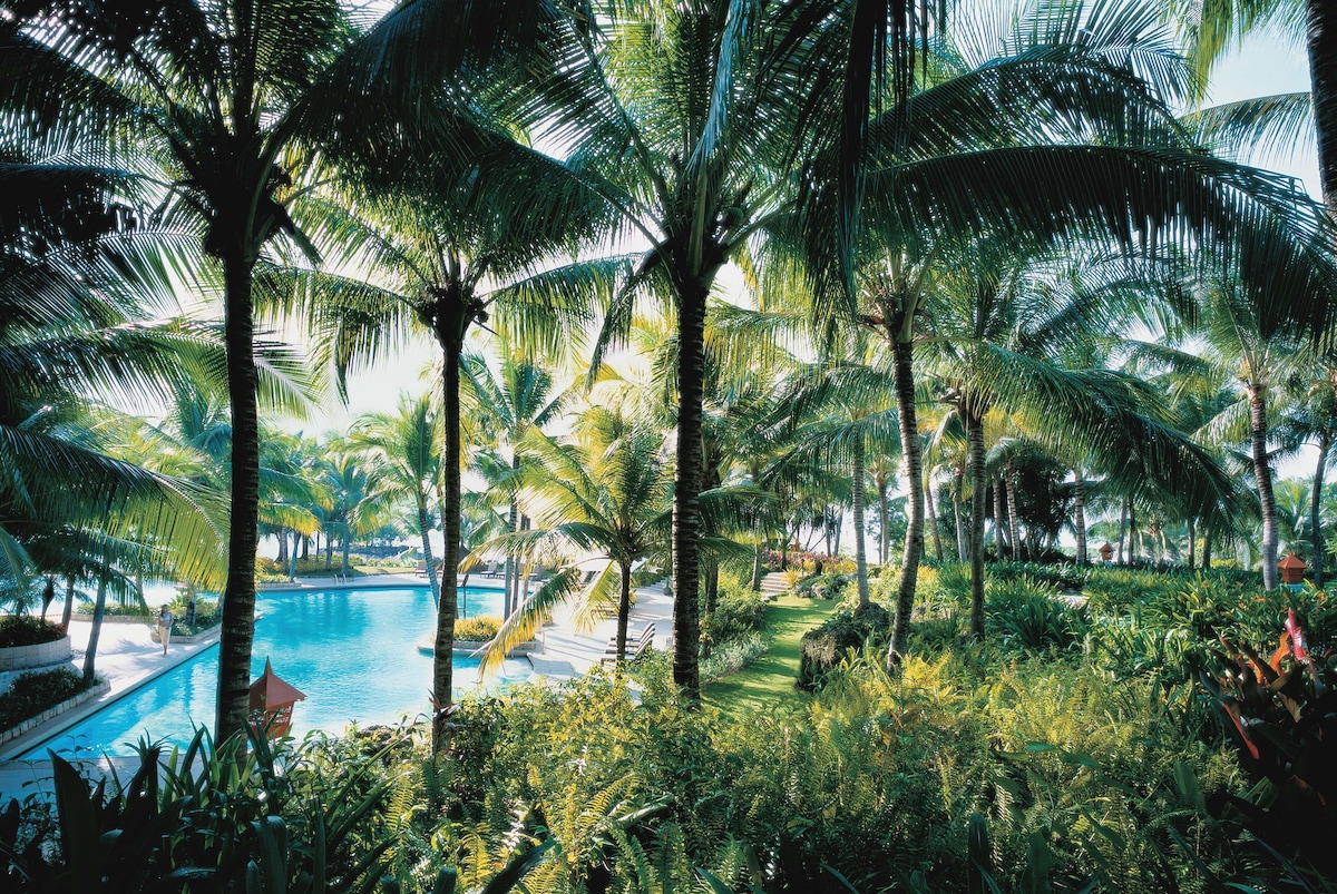 Outdoors Pools, Visayas Description