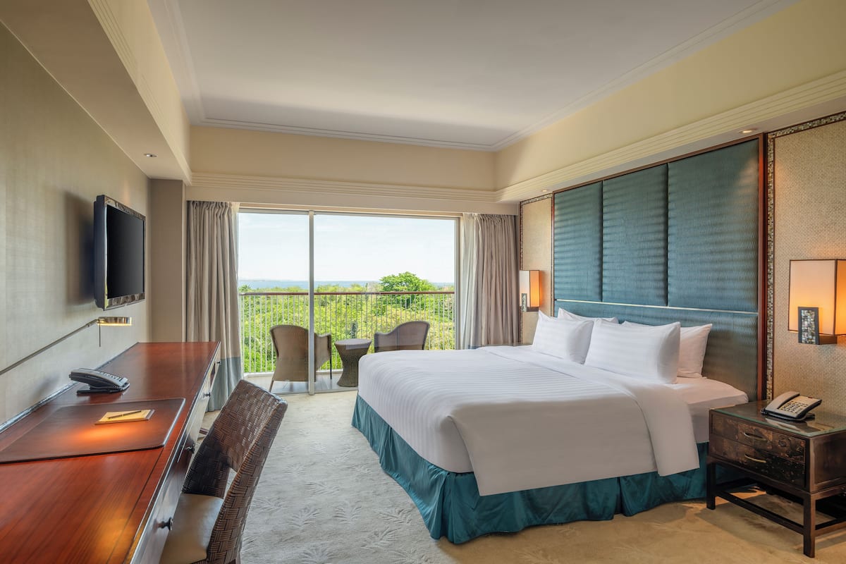 Suite, 1 King Bed (Main Wing Veranda) | Minibar, in-room safe, desk, blackout drapes