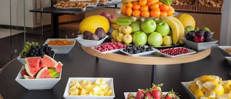 Free daily buffet breakfast