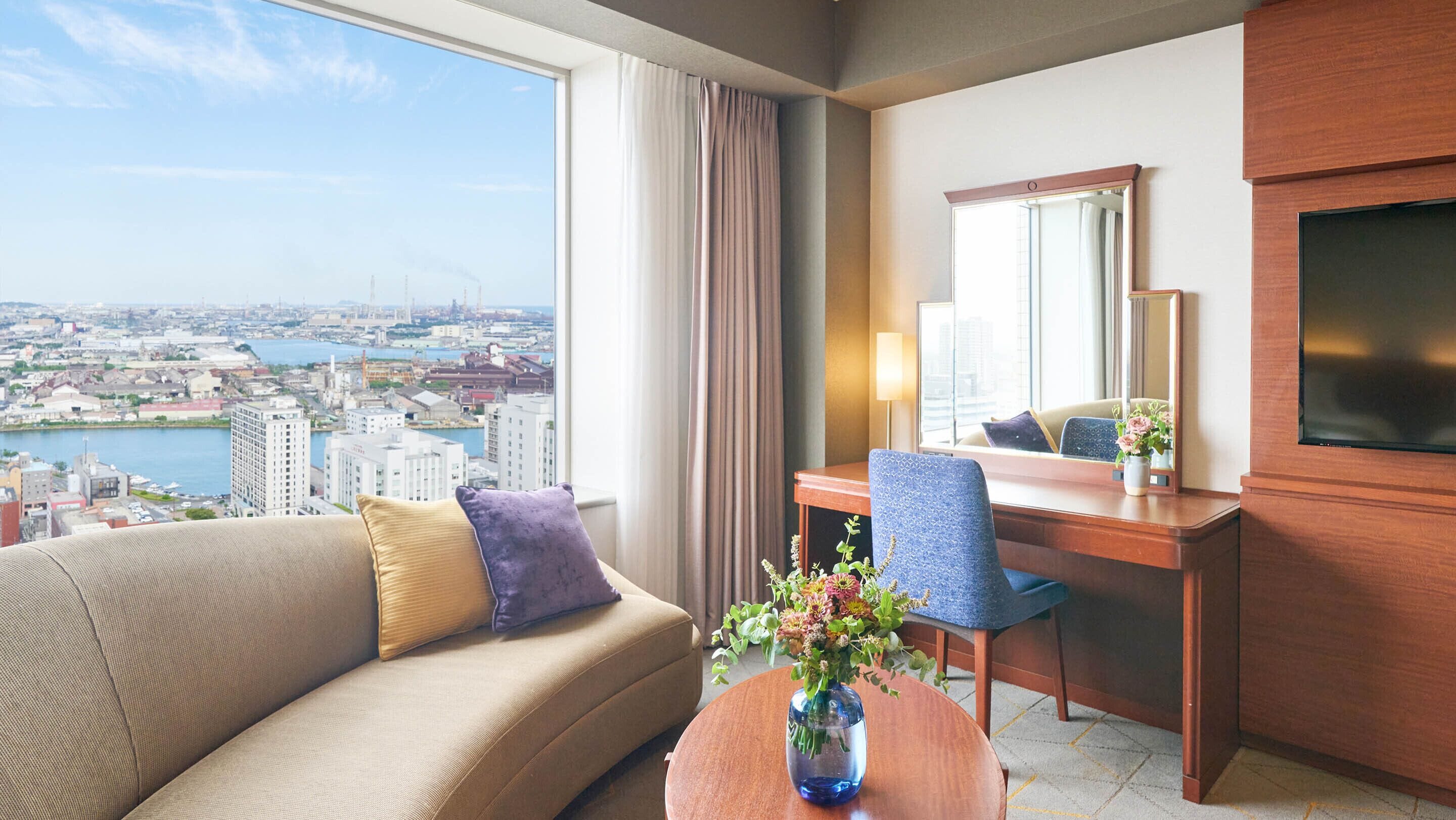 1 bedroom, down duvets, minibar, in-room safe