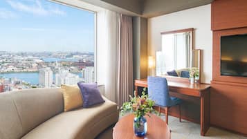 Down comforters, blackout drapes, cribs/infant beds, free WiFi