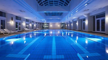 Indoor pool, lifeguards on site