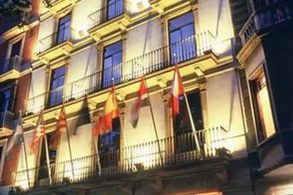 Hotel Caledonian
