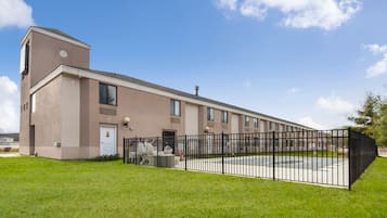 Alberca al aire libre por temporada