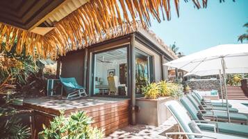The Royal - 3 Bedroom Beachfront Villa with Private Pool and Butler Service | Terrace/patio