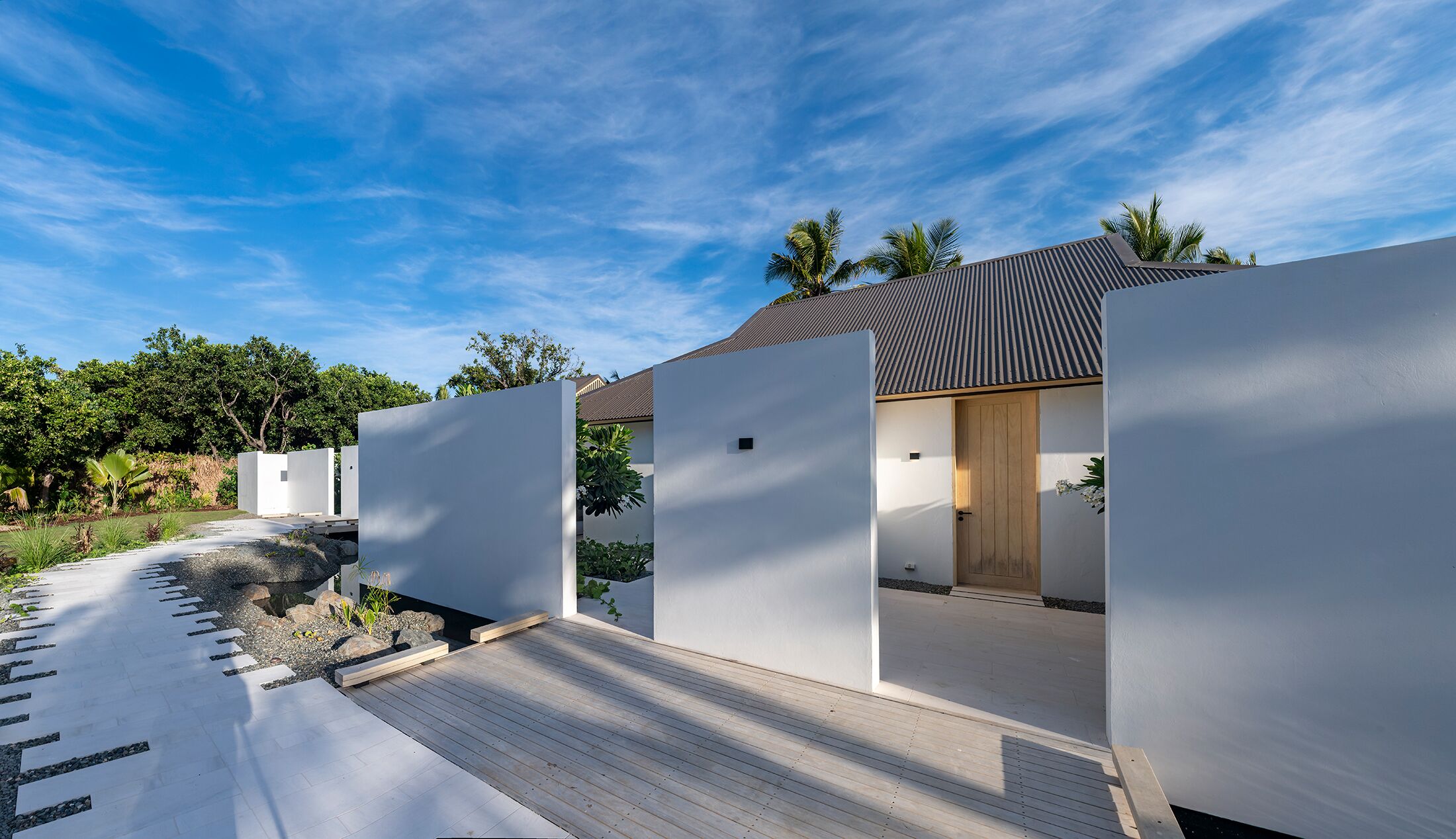 the reef house | premium bedding, free minibar items, in-room safe, desk