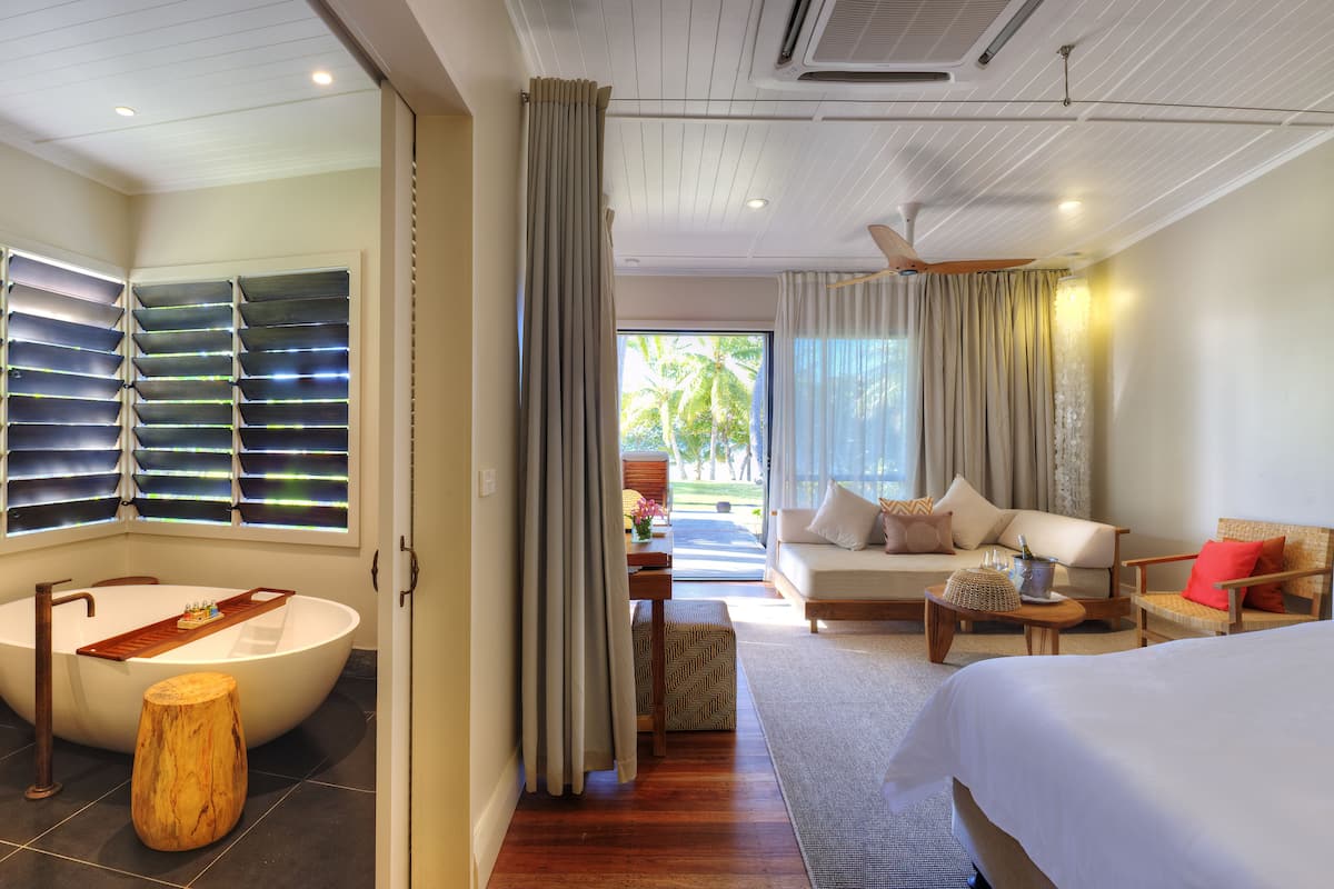 premium bedding, free minibar items, in-room safe, desk