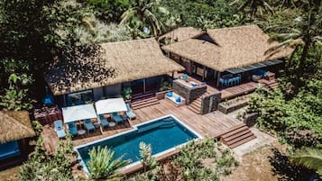 Luksushuvila, 3 makuuhuonetta, rantanäköala, rannan lähellä | Näkymä huoneesta