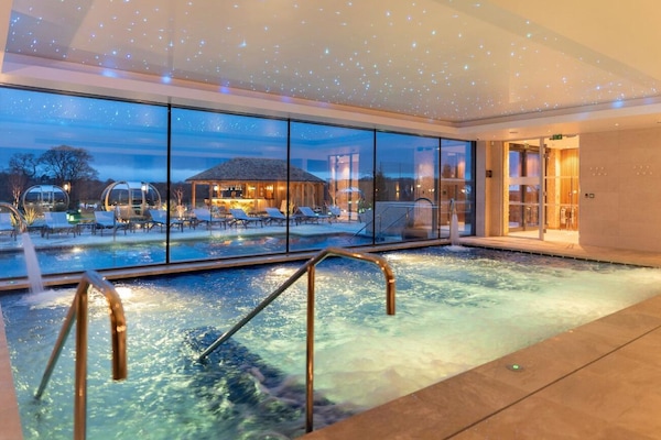 Behandlingsrom for par, badstue, boblebad, dampbad og kroppsbehandlinger