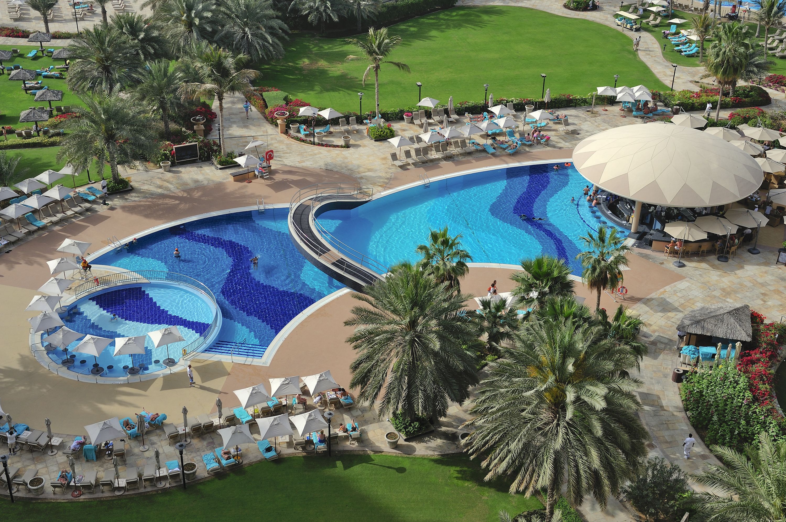3 outdoor pools, pool umbrellas, sun loungers