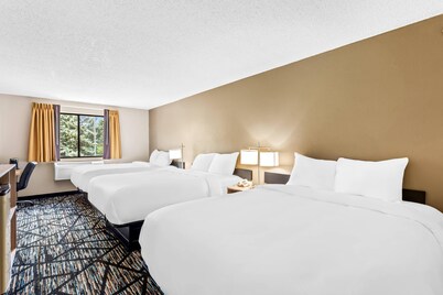 Quality Inn & Suites Howe - Sturgis