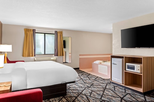 Quality Inn & Suites Howe - Sturgis