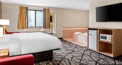 Quality Inn & Suites Howe - Sturgis