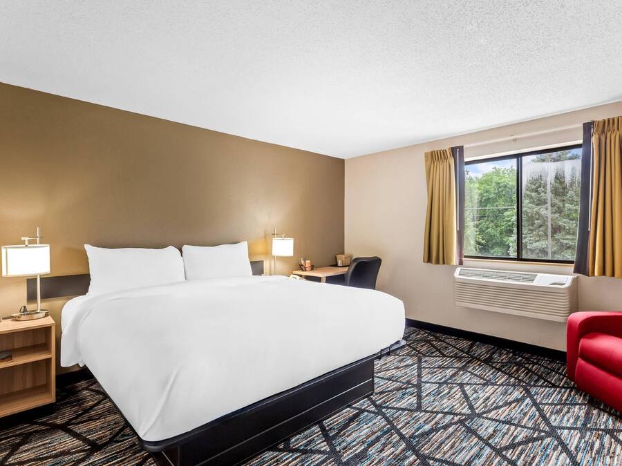 Desk, iron/ironing board, free WiFi, bed sheets