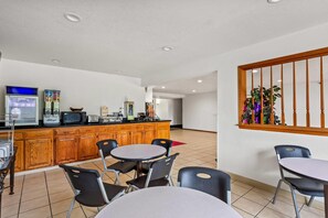 Petit déjeuner à emporter compris tous les jours