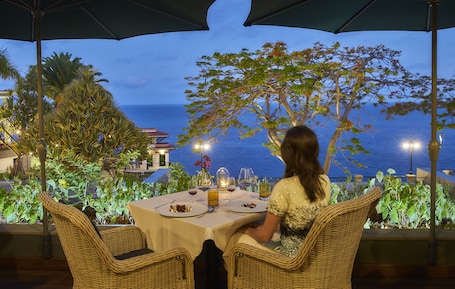 The Cliff Bay, by PortoBay