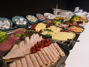 Frokost på farten hver dag (mot et tillegg)
