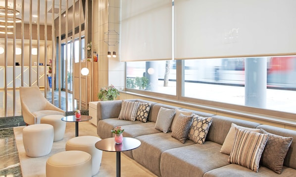 Lobby - NH Ciudad de Zaragoza (Zaragoza)