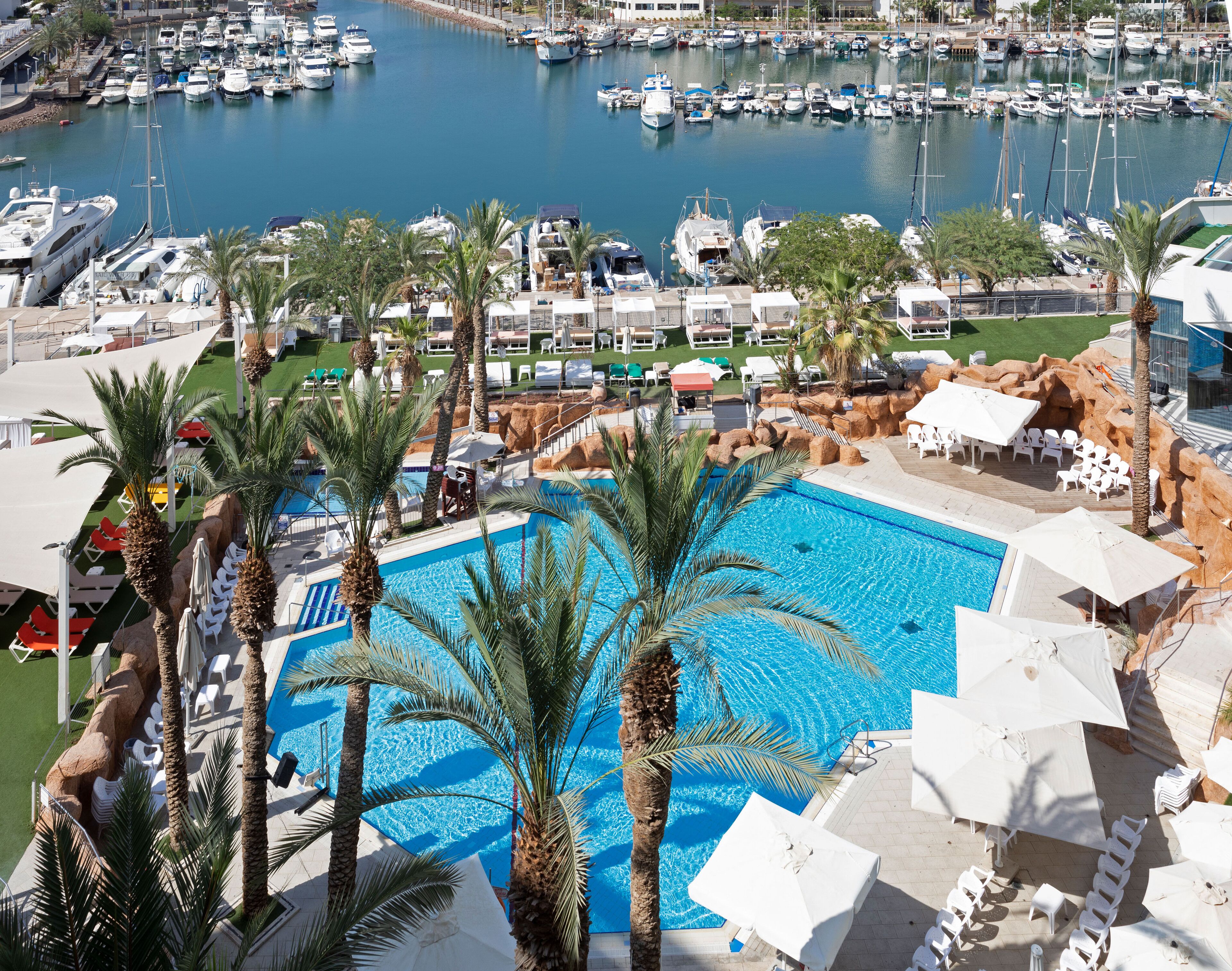 outdoor pool, pool loungers