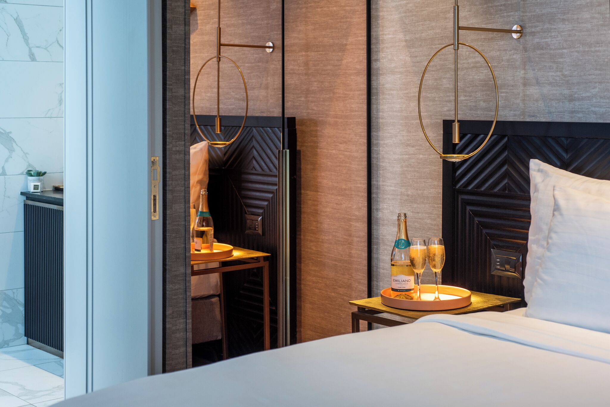 presidential double room, 1 king bed | in-room safe, desk, soundproofing, iron/ironing board