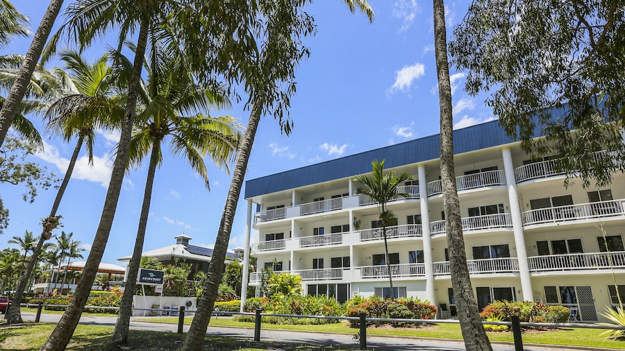 Agincourt Beachfront Apartments