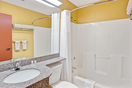 Microtel Inn Suites by Wyndham Gatlinburg - Image 1