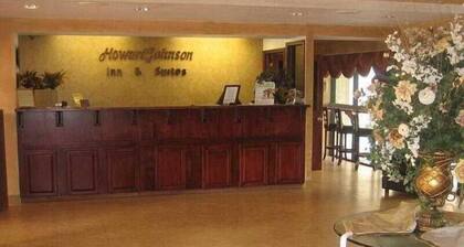 Tricove Inn & Suites