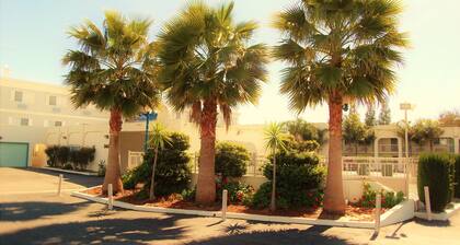 Travelodge by Wyndham Los Banos CA