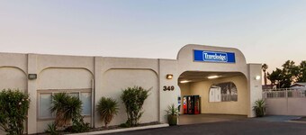 Travelodge by Wyndham Los Banos CA
