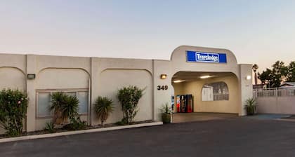 Travelodge by Wyndham Los Banos CA