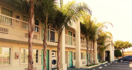 Travelodge by Wyndham Los Banos CA