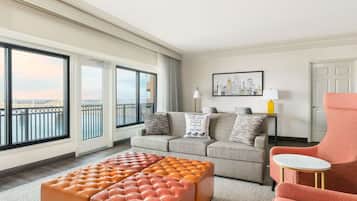 Suite, 2 chambres, non-fumeur (East Twr, Waterview, 2 Queens, 1 King)