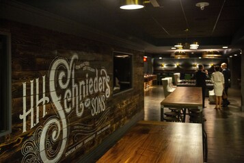 4 restaurants, breakfast, lunch, dinner served; American cuisine
