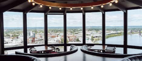 4 Restaurants, Frühstück, Mittagessen, Abendessen, amerikanische Küche