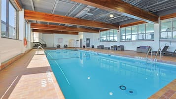 Indendørs pool