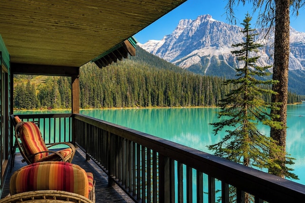 Point Cabin | Exterior