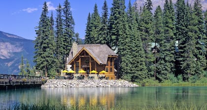 Emerald Lake Lodge