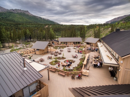 Property grounds. Holland America Denali Lodge