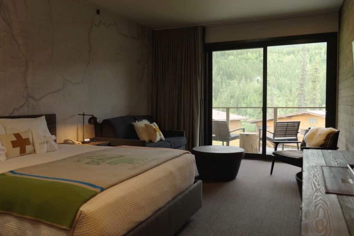 Room | In-room safe, desk, iron/ironing board, bed sheets