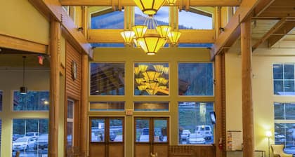 Holland America Denali Lodge