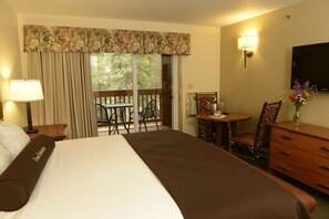 Desk, blackout curtains, iron/ironing board, free WiFi - Denali Park Village (Denali National Park)