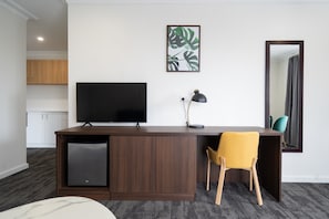 Executive Suite | Living area