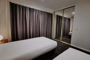 1 bedroom, premium bedding, down comforters, minibar