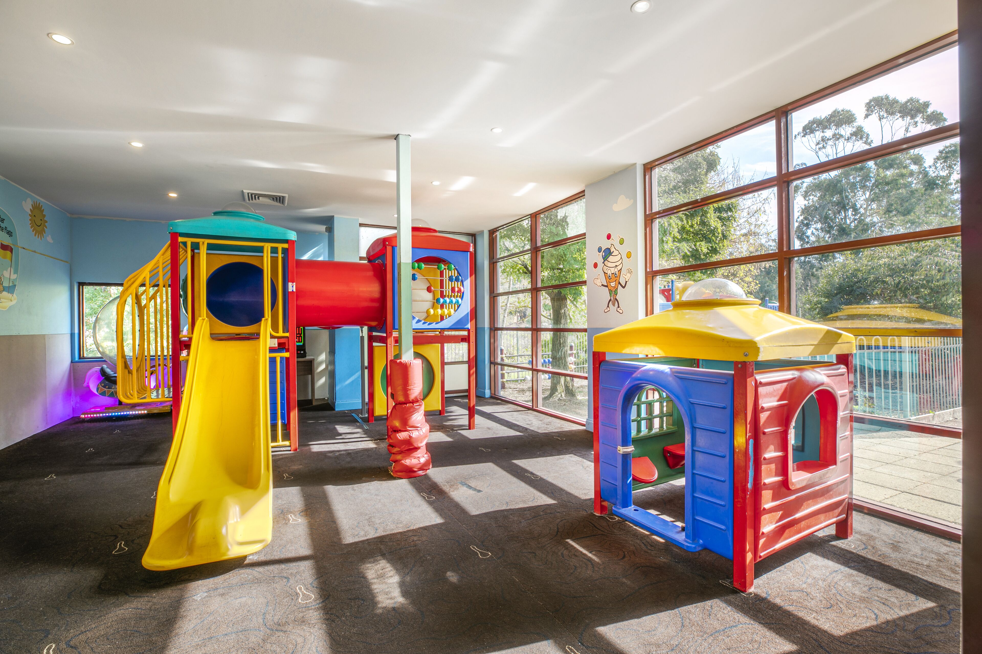 Children’s play area – indoor