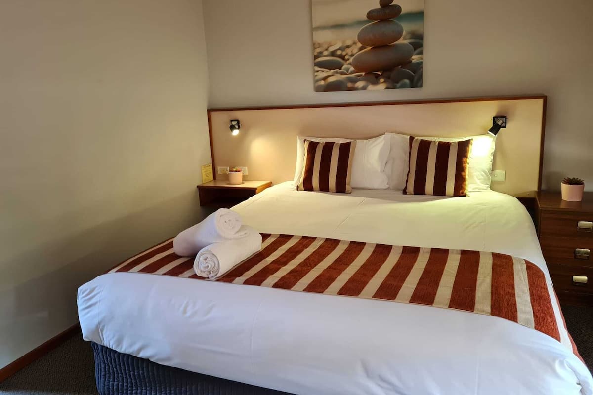 Literie de qualité supérieure, surmatelas, bureau